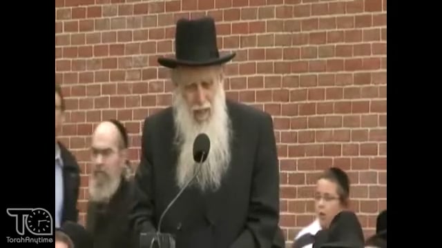 Rally in Honor of Shabbos