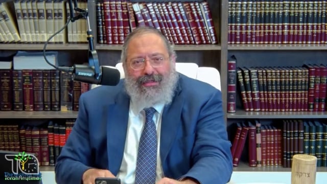 Israel at War - Lecture to High School Girls: If G-d Loves Us, Why All These Tragedies? How Do We Cultivate Emunah?