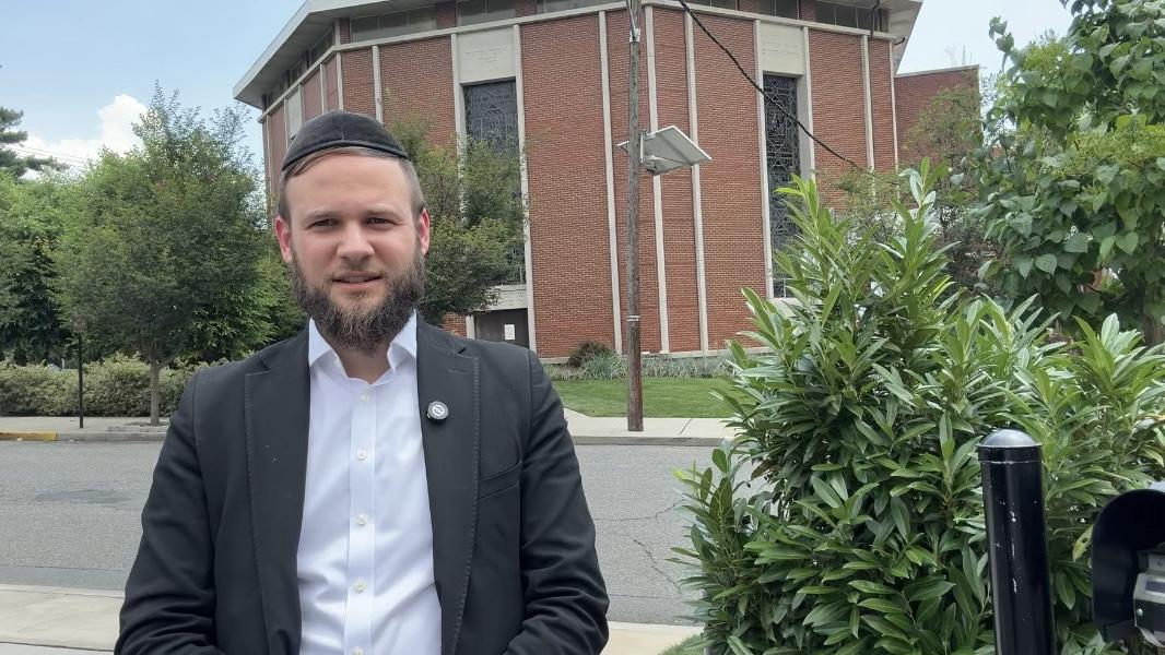 Sinas Chinum, Acapella, Tisha B'Av - Judaism Without Apologizing- Episode 4 - Rabbi Ron Yitzchak Eisenman