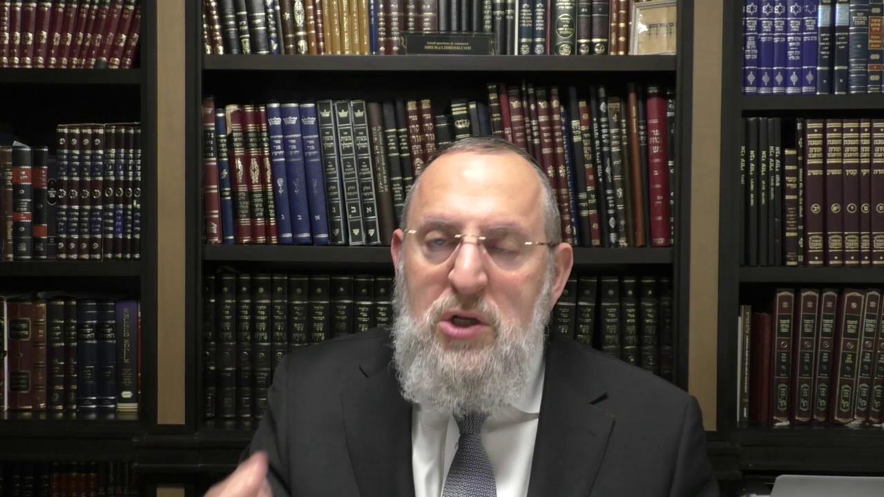 Ask The Rabbi: Finding Time to Daven Between Bottles and Diapers