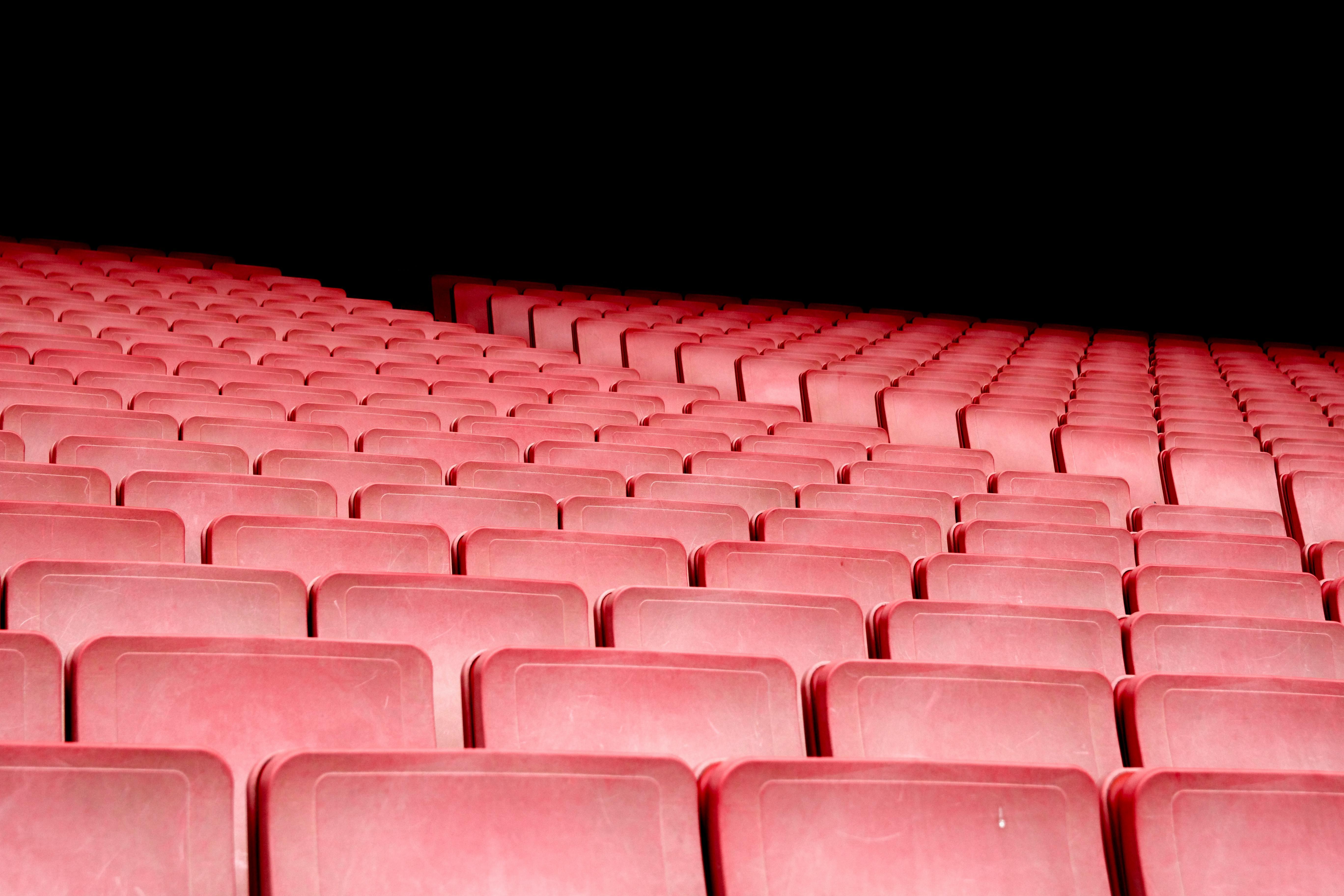 Old Jewish Man STUNS London Theatre 