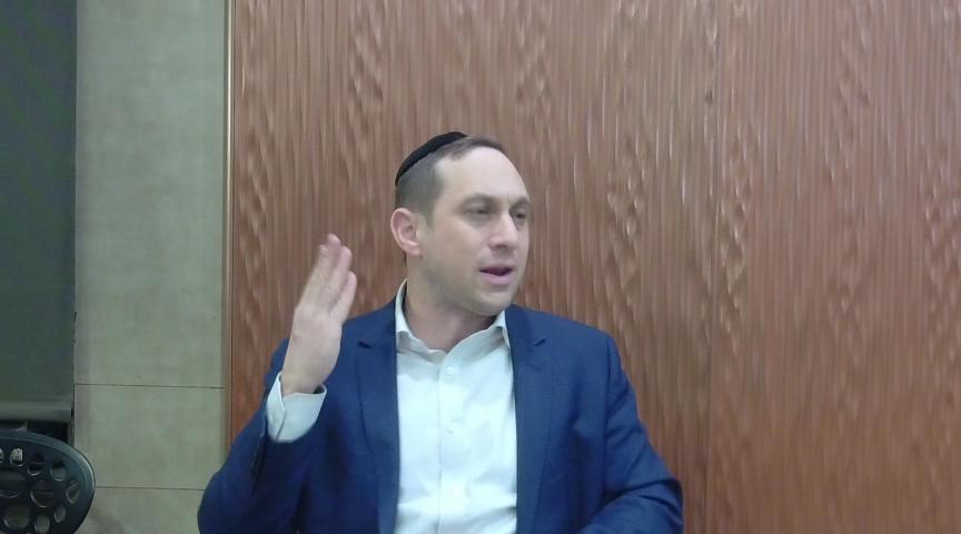 Halacha B'Iyun: Lighting Chanukah Candles When Traveling All Night