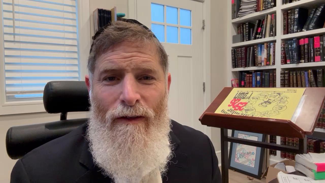 Daily halachot and Wife doesmt a chosson wear a crown?