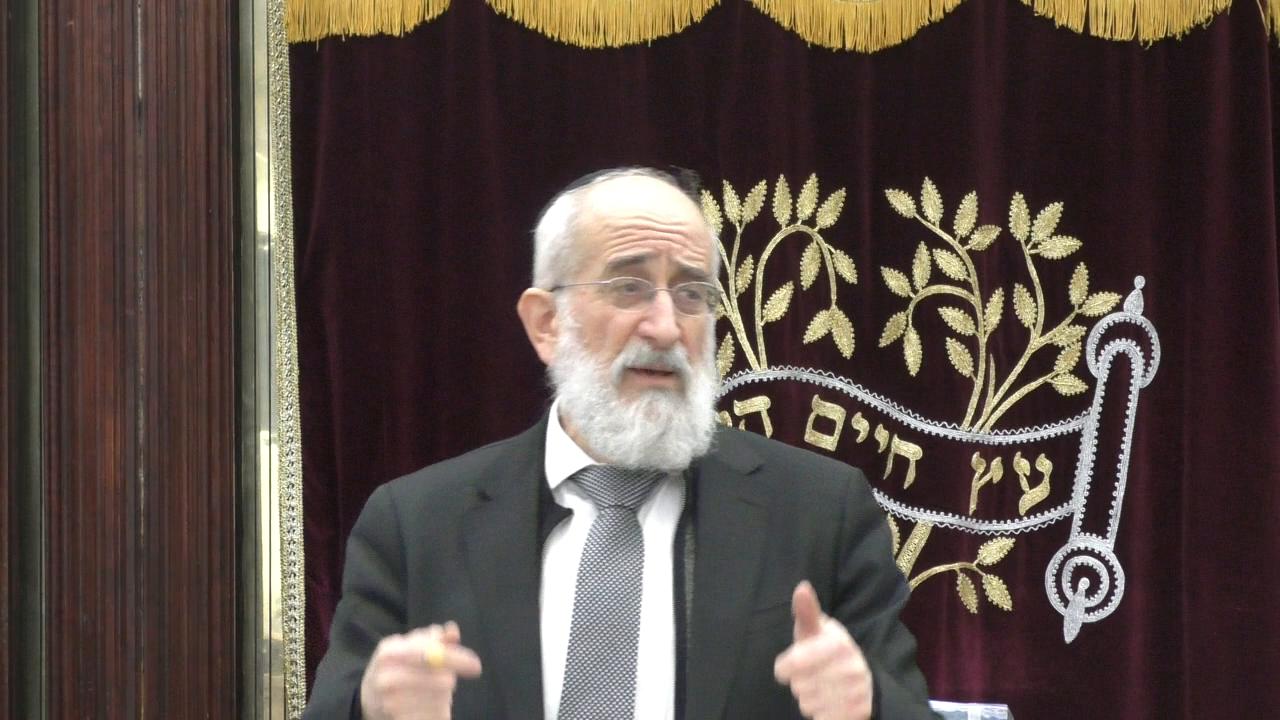 Late Night Mishmar With Rabbi Reisman: Are You Allowed To Write Pesukim On Signs?