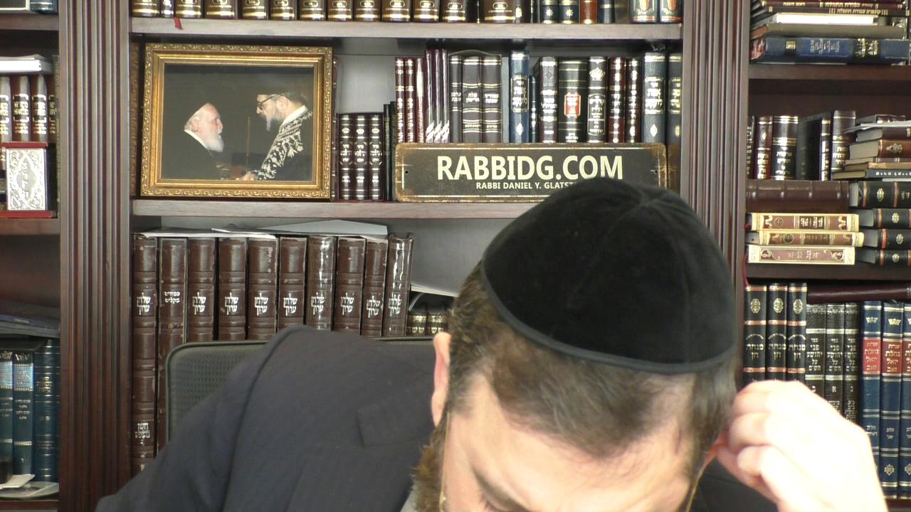 Using the Mantle of One Sefer Torah For Another -Mishna Berura Daf Hashavua Siman 154 Seif 9-10